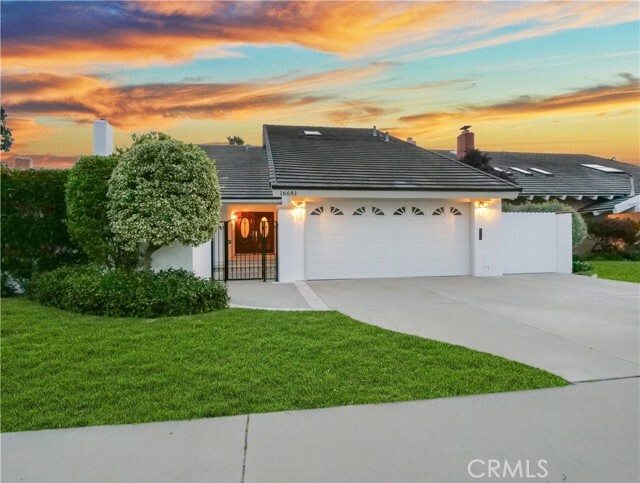 Property Photo:  16681 Baruna Lane  CA 92649 