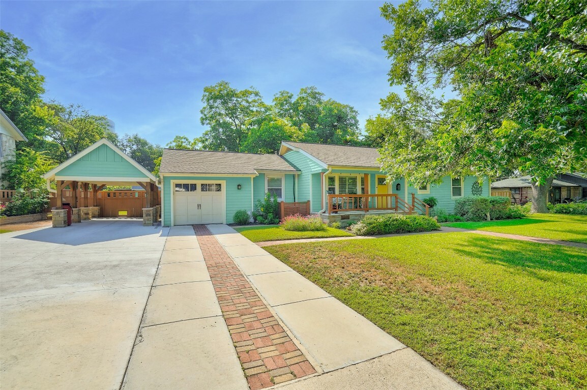 Property Photo:  1305 Laurel Street  TX 78626 