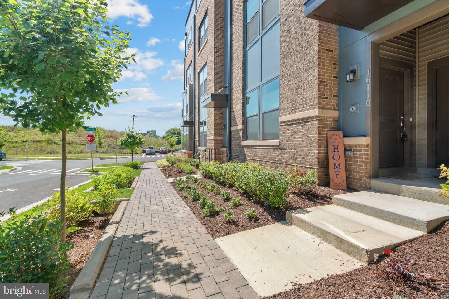 16110 Connors Way 95  Rockville MD 20850 photo