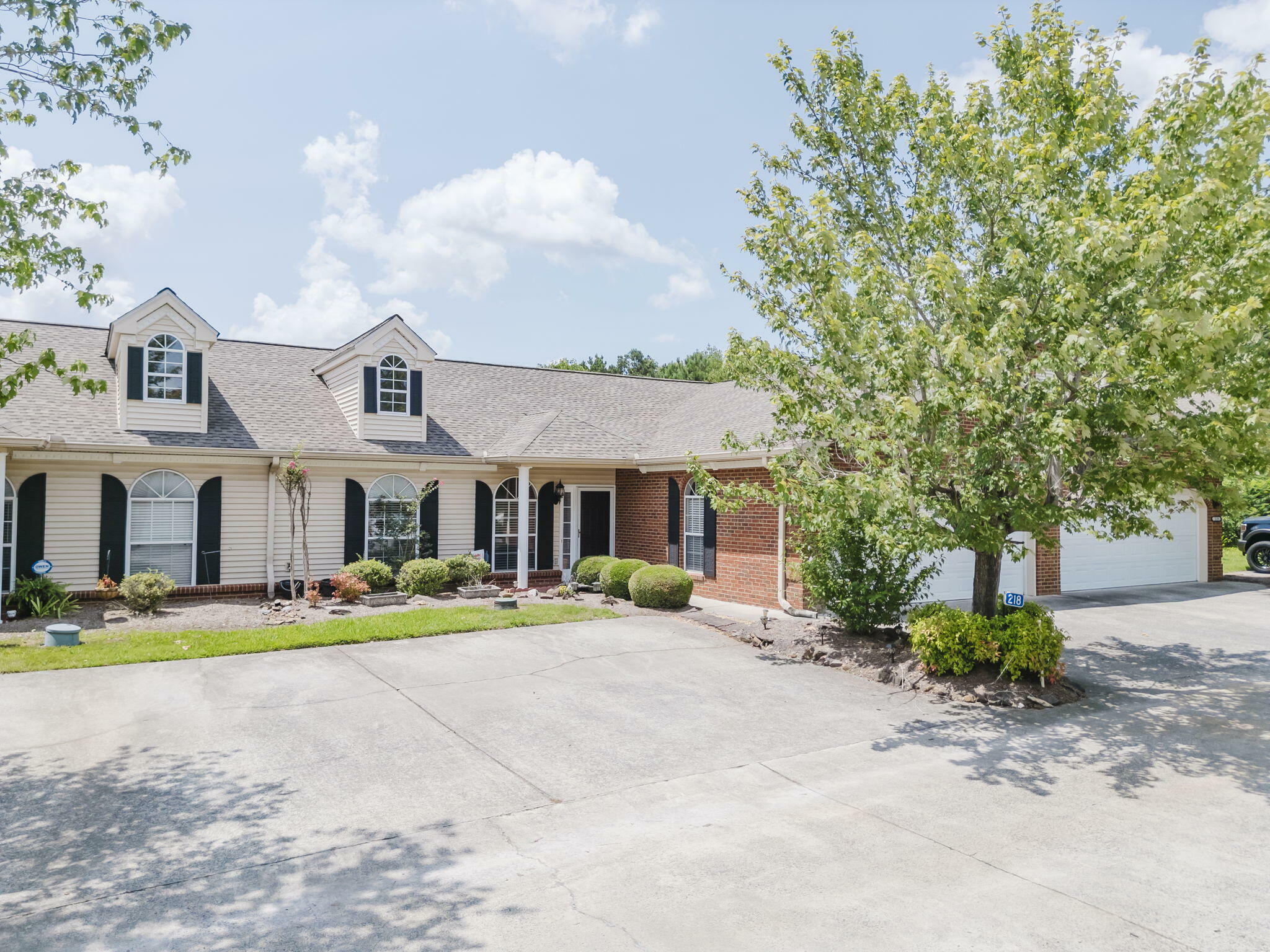 Property Photo:  1701 N Summit Drive  GA 30721 