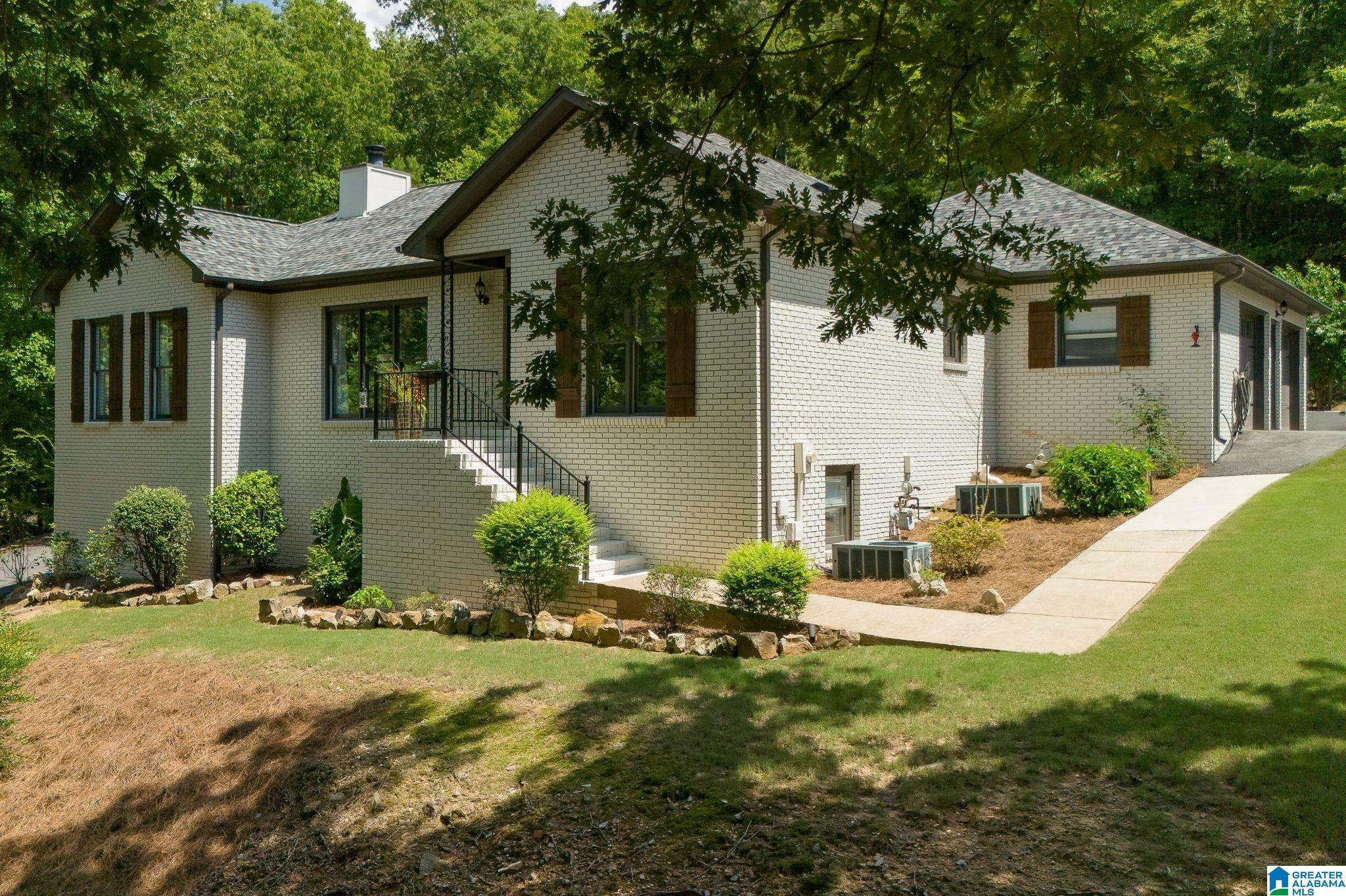 Property Photo:  220 Weatherly Way  AL 35124 