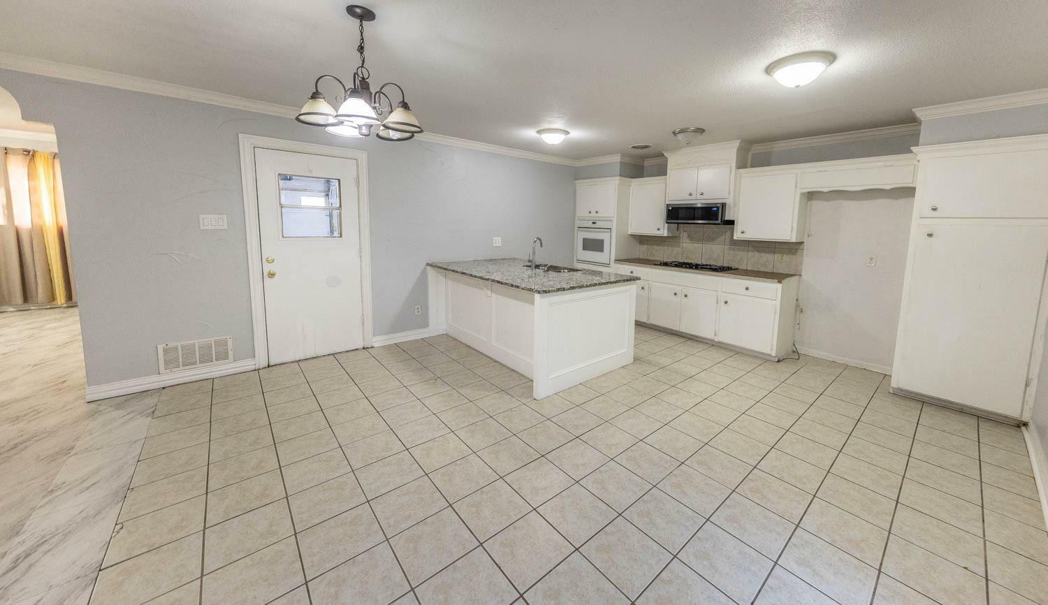 Property Photo:  5420 33rd Street  TX 79407 