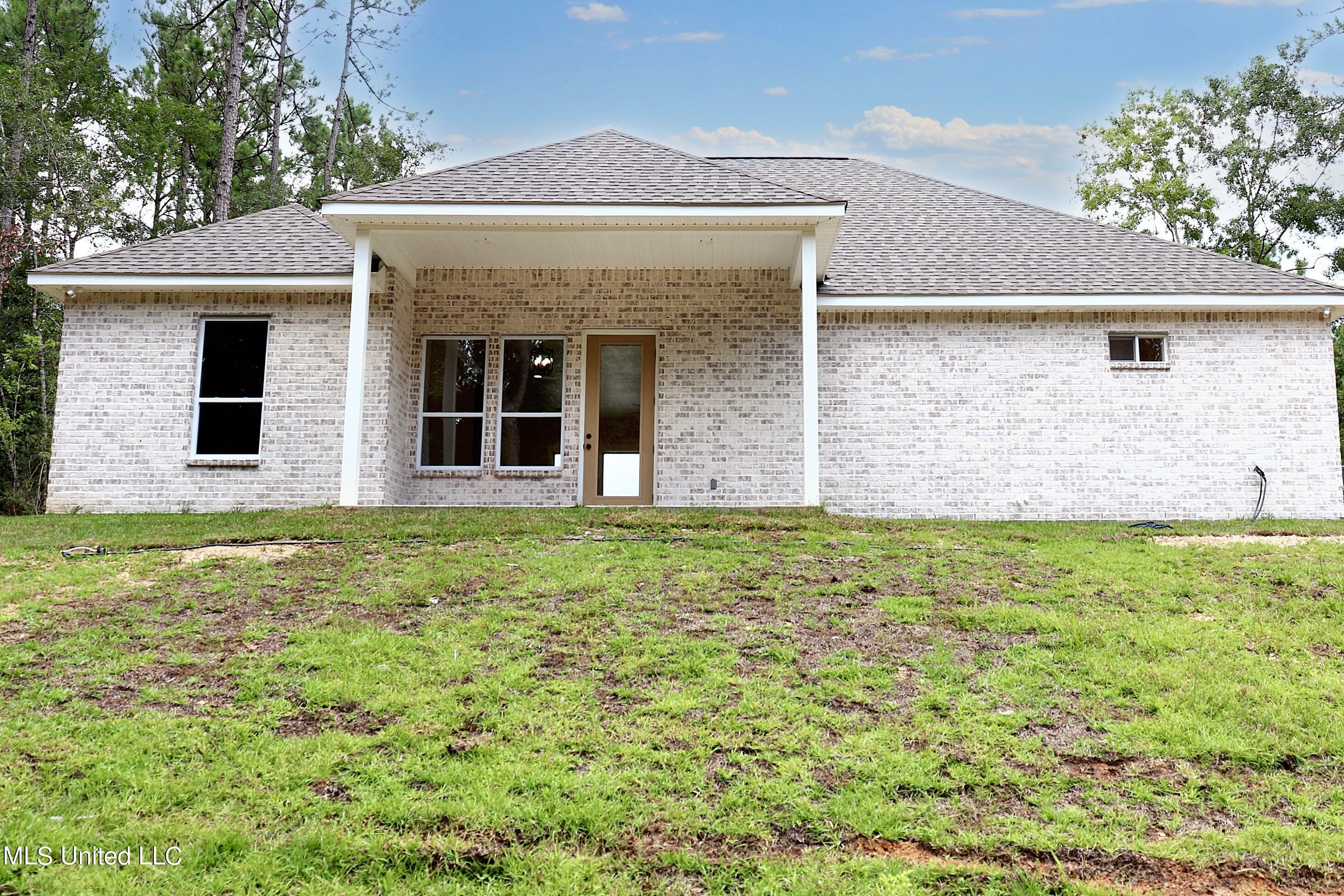 Property Photo:  6 Valley View Drive  MS 39426 