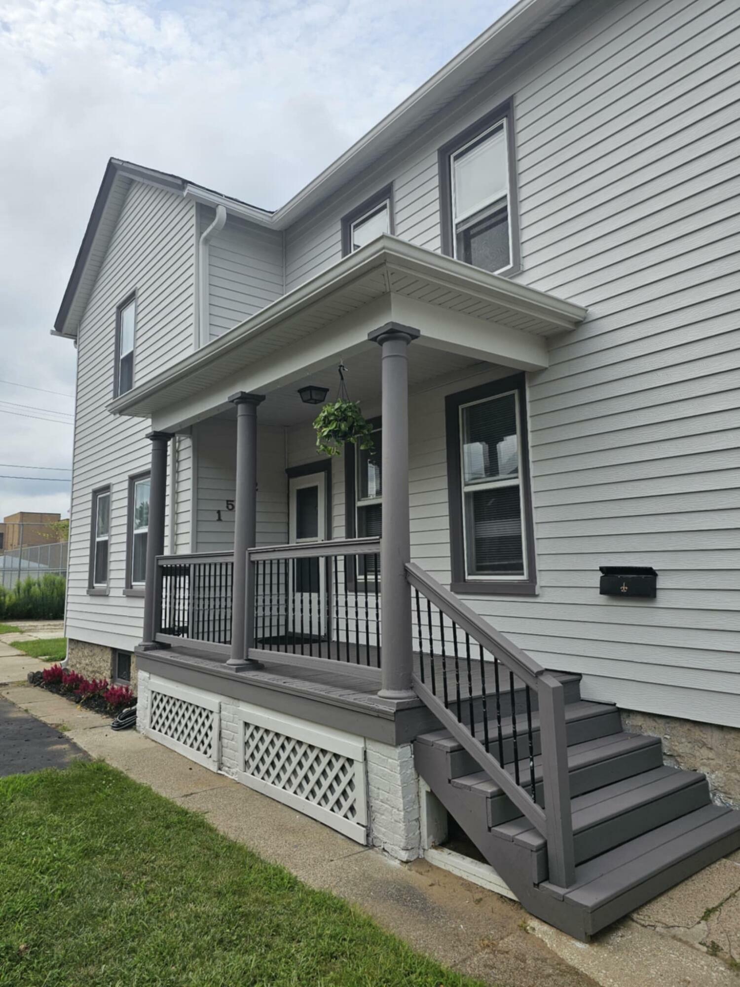 Property Photo: 1512 N Main St WI 53402
