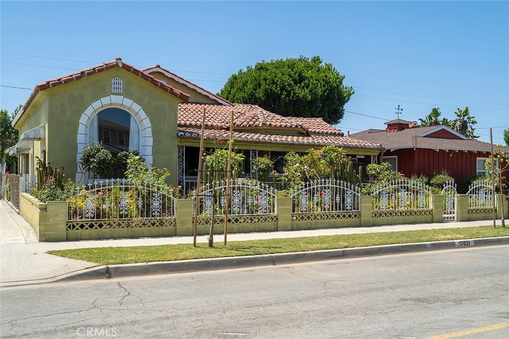 Property Photo:  17921 Elaine Avenue  CA 90701 