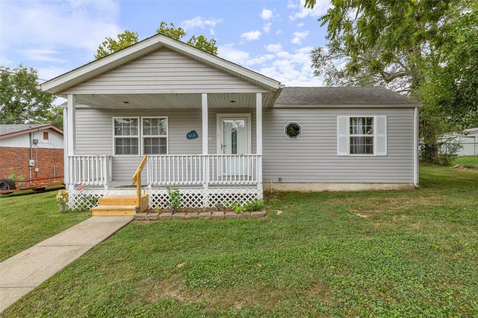 Property Photo:  312 Pine Street  MO 63640 