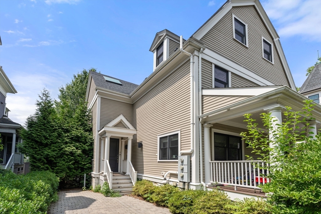 Property Photo: 86 Babcock Street 2 MA 02446