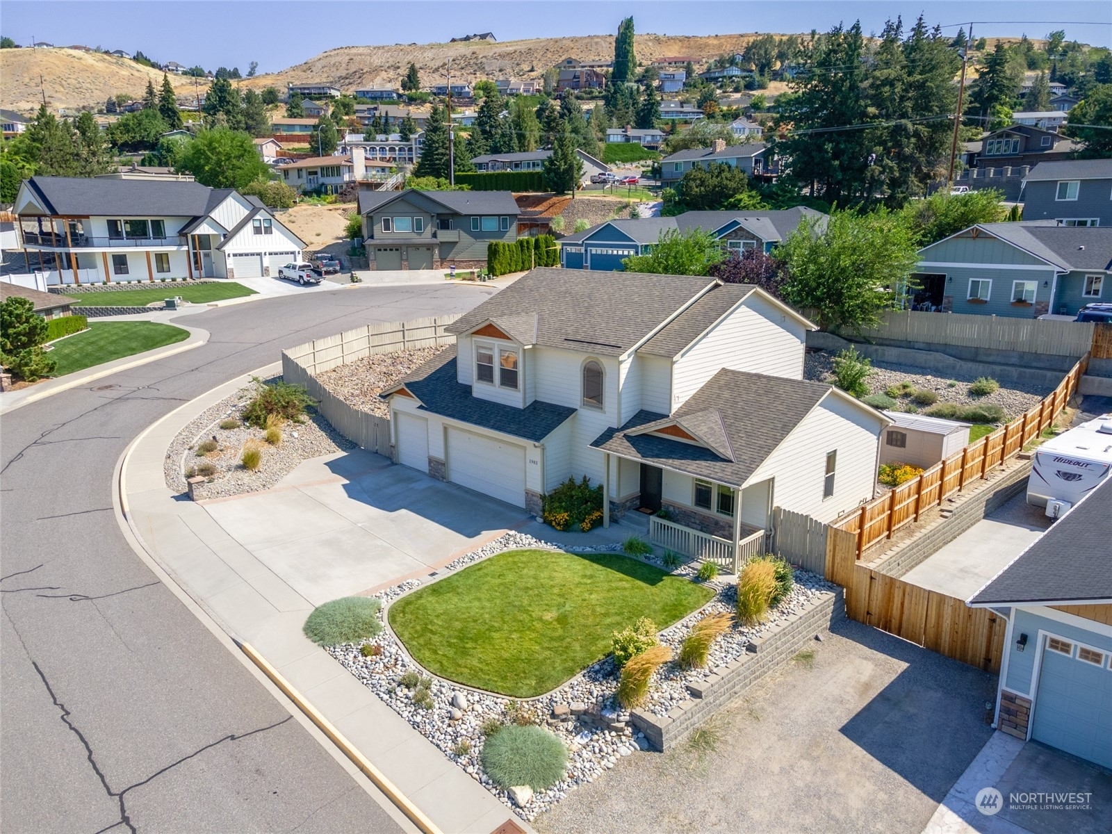 Property Photo: 1983 Peach Haven Court WA 98802
