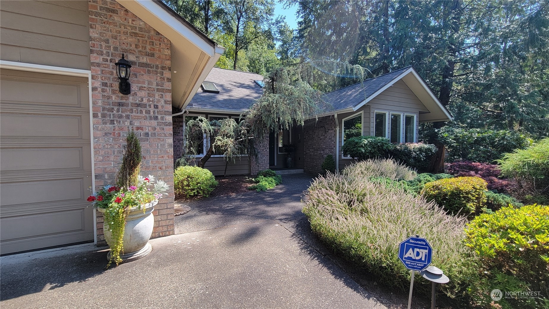 Property Photo:  2950 Glenwood Drive  WA 98632 