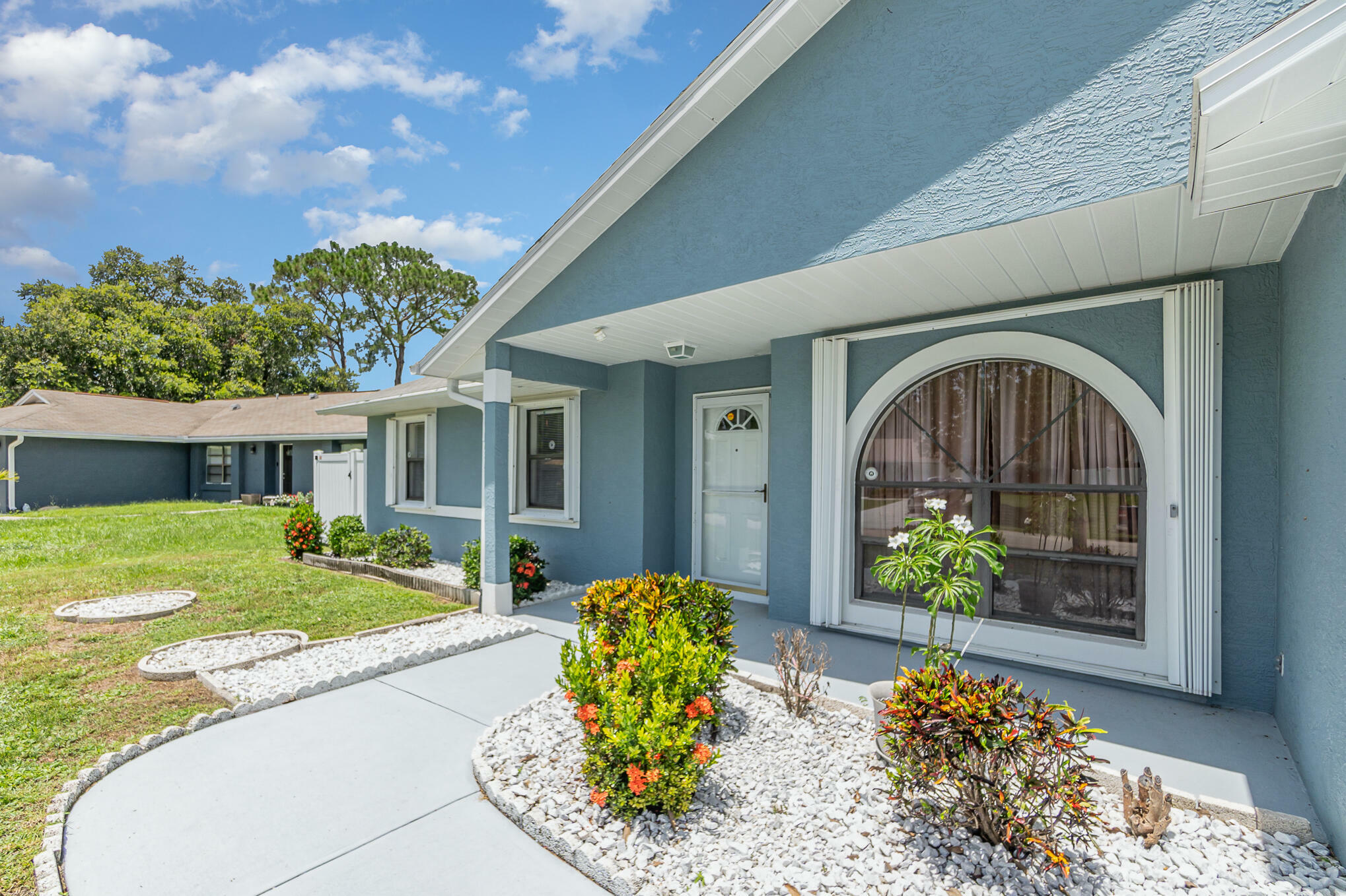 Property Photo:  569 Balcom Terrace SE  FL 32909 