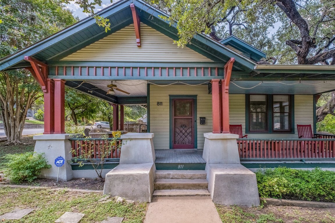 Property Photo:  811 E Riverside Drive  TX 78704 