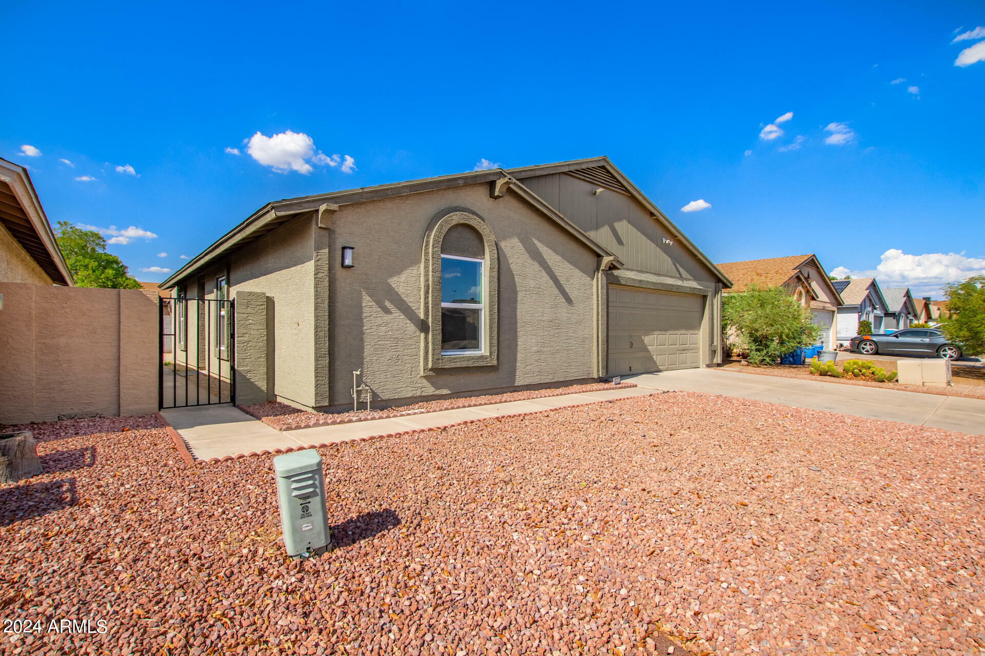 Property Photo:  422 E Behrend Drive  AZ 85024 