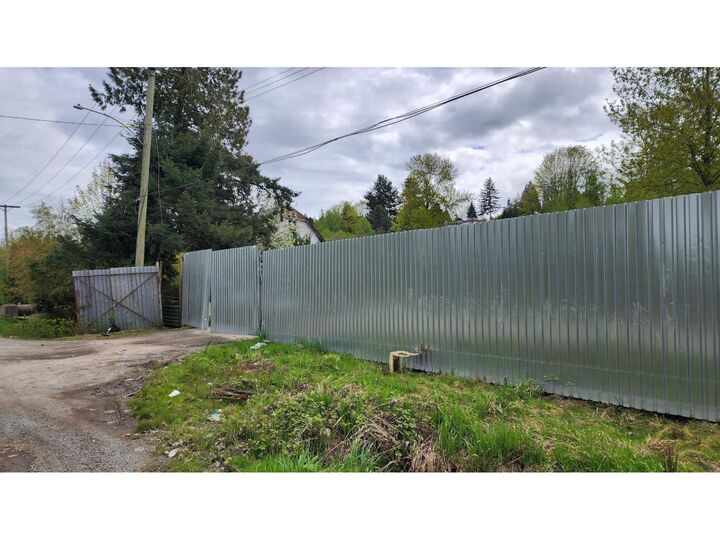 Property Photo:  13848 117 Avenue  BC V3R 2V4 