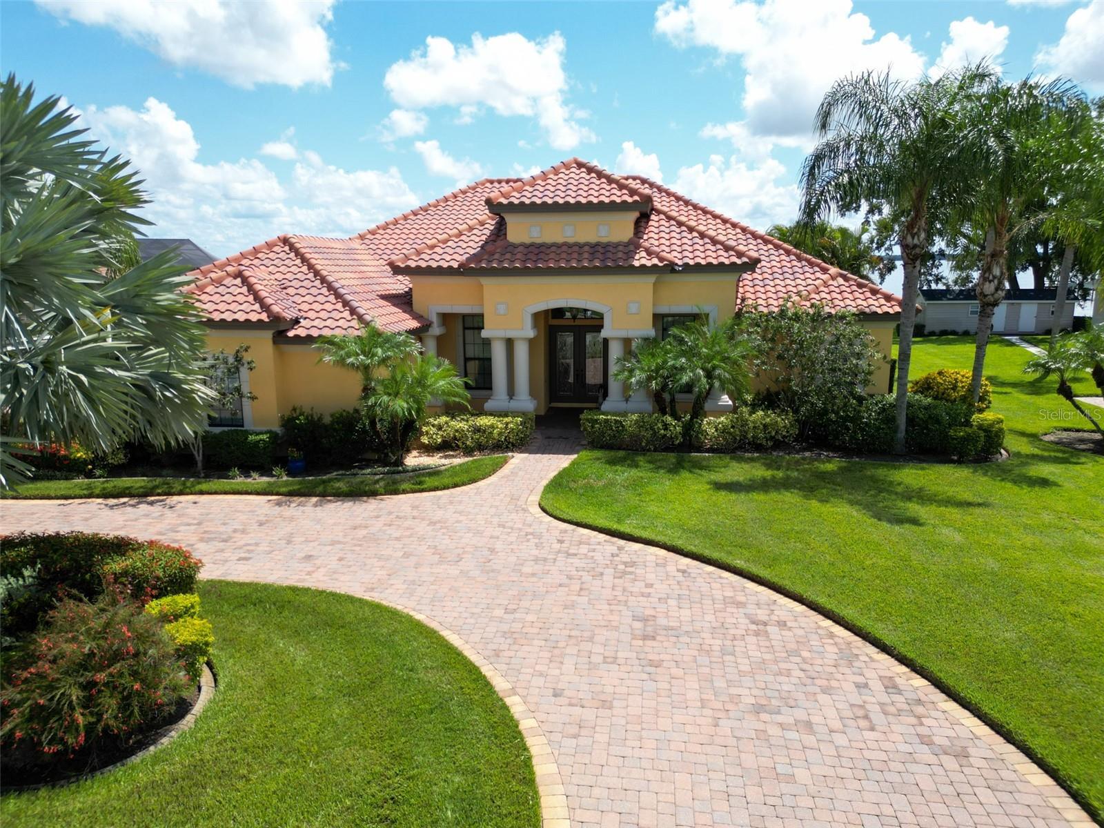 Property Photo: 341 Hamilton Shores Dr. NE FL 33881