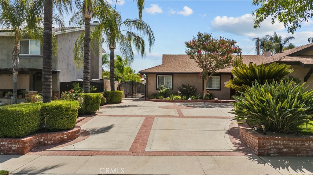 Property Photo:  27224 Lakehurst Avenue  CA 91351 