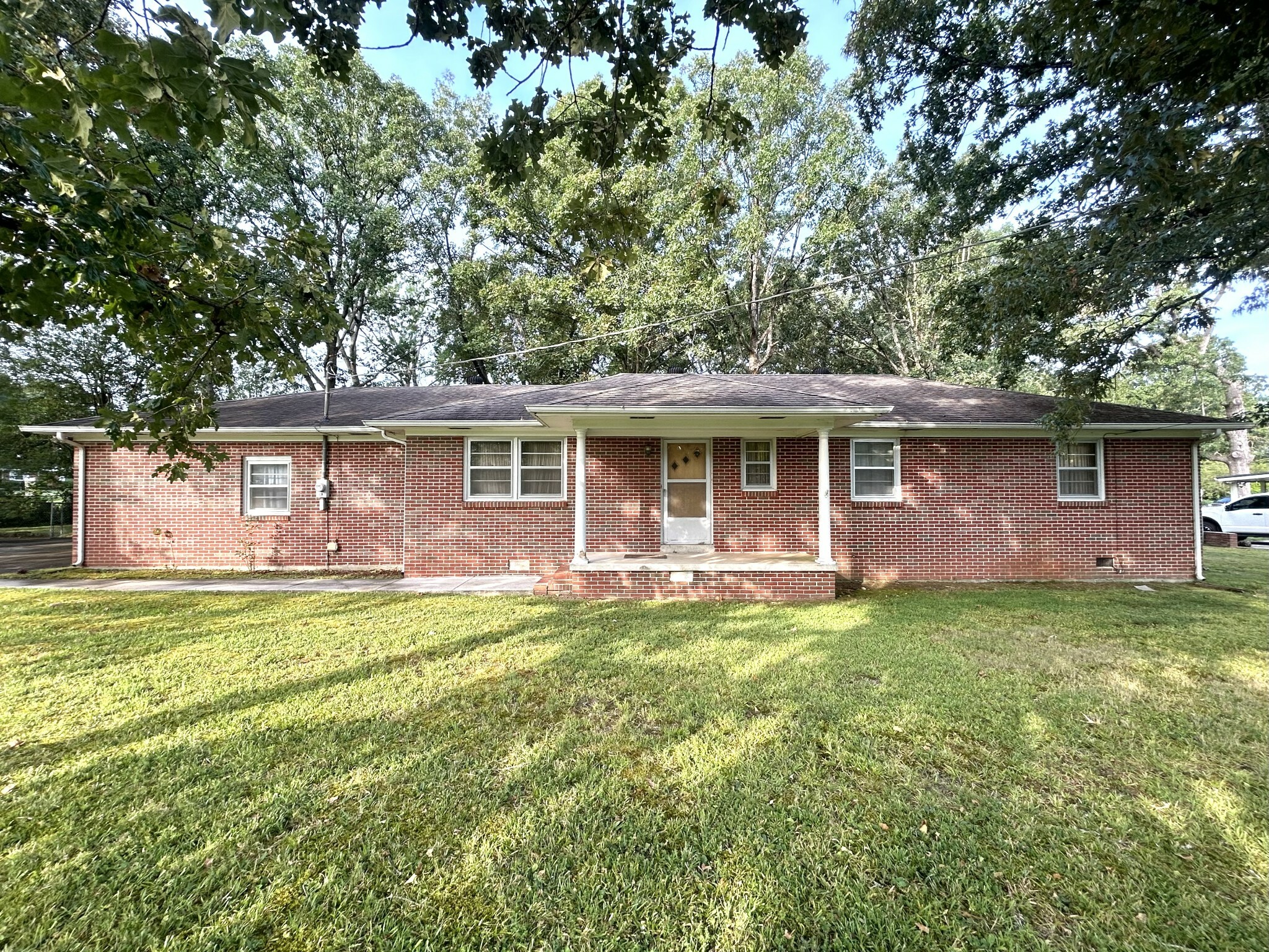 802 Lowry St  Manchester TN 37355 photo