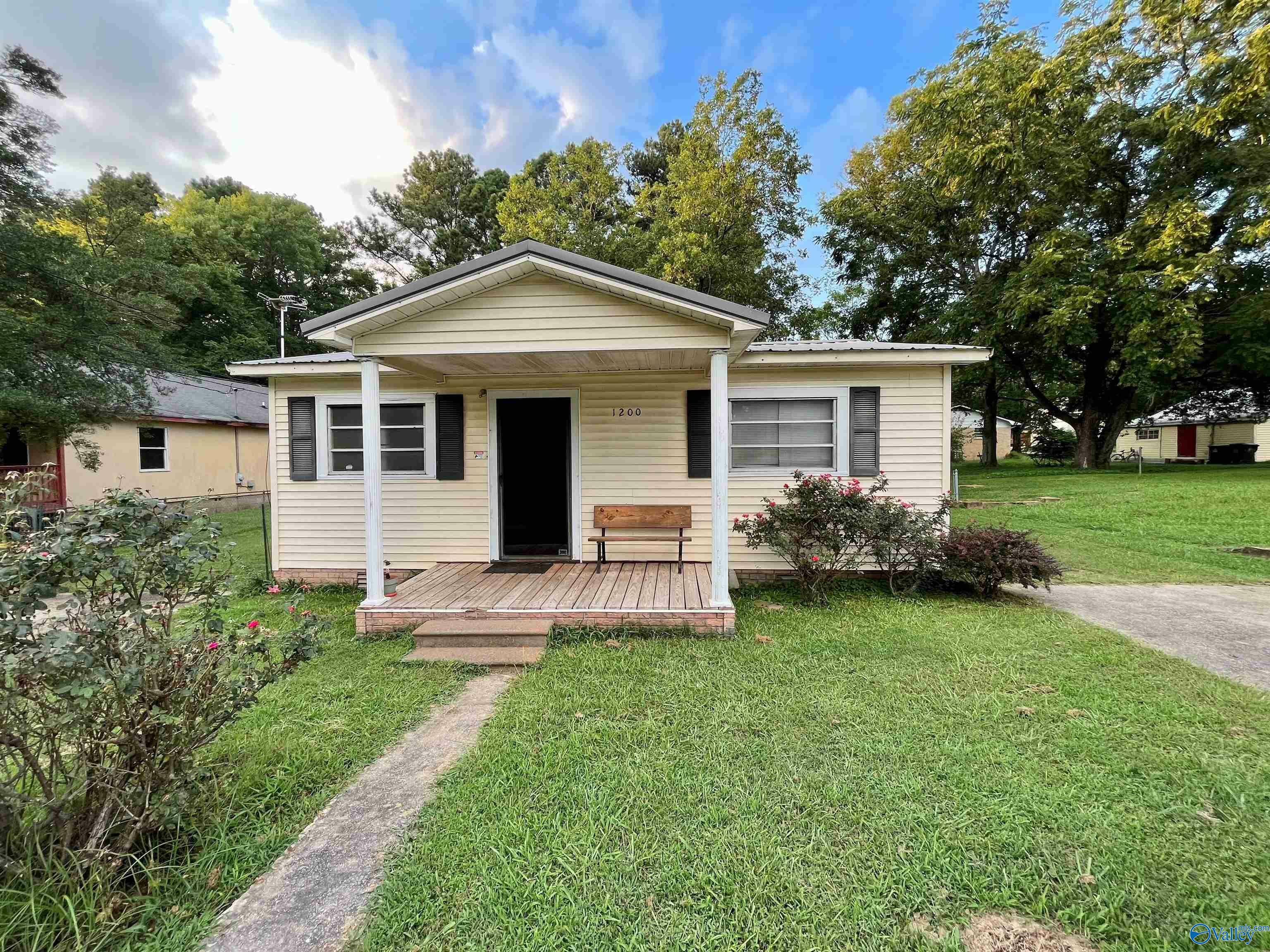 Property Photo:  1200 Widow Drive  AL 35611 