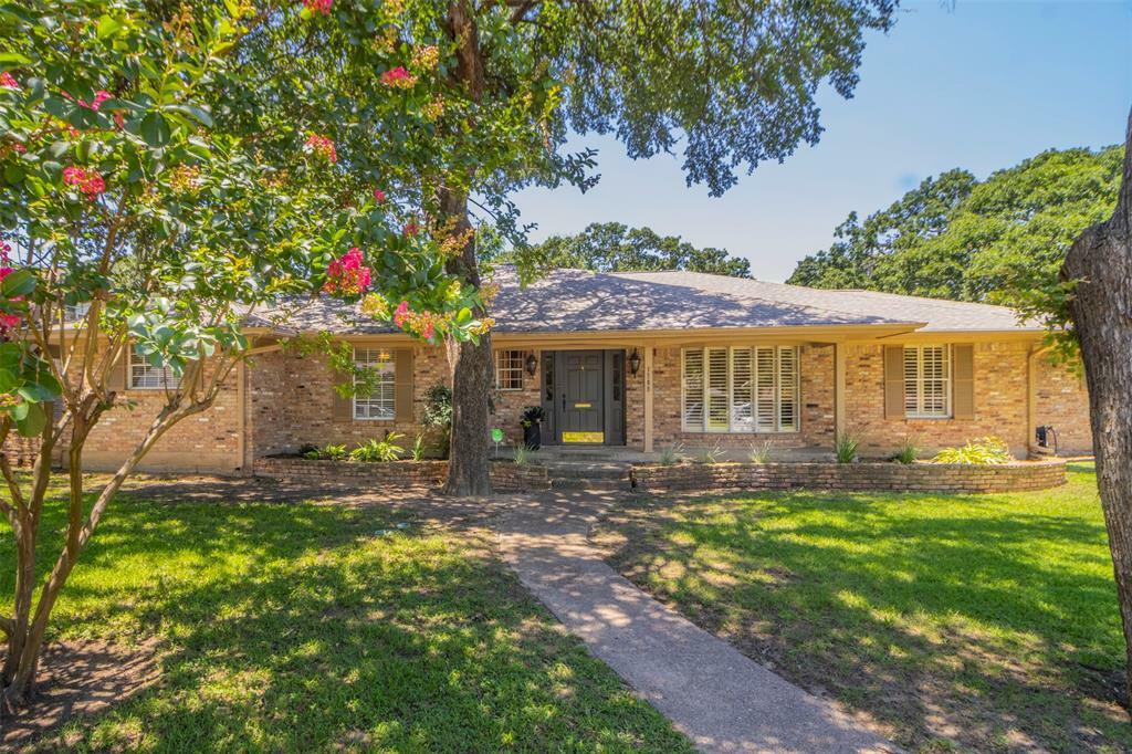 Property Photo:  1709 Westminster Drive  TX 75050 