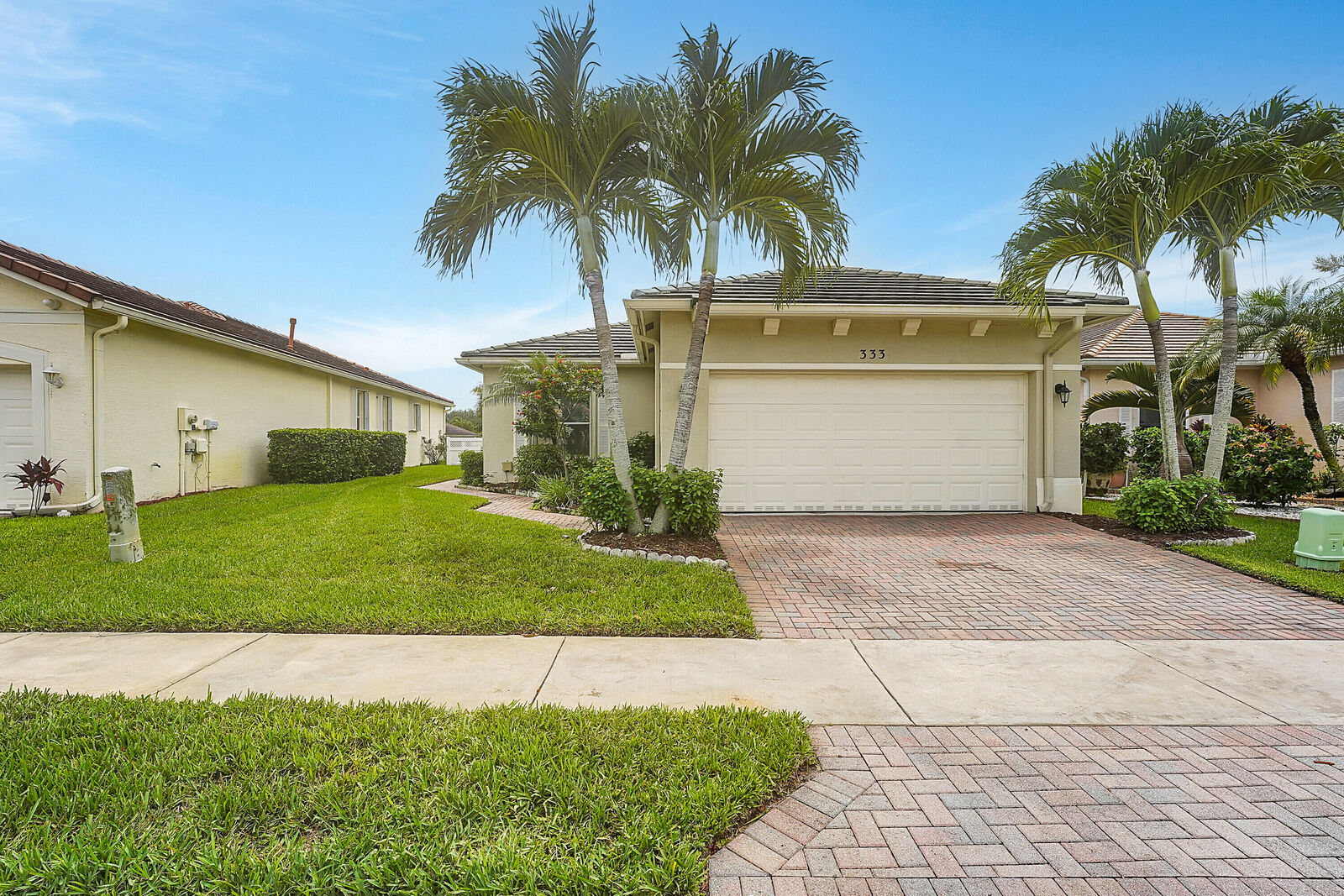 Property Photo:  333 SW Maclay Way  FL 34986 