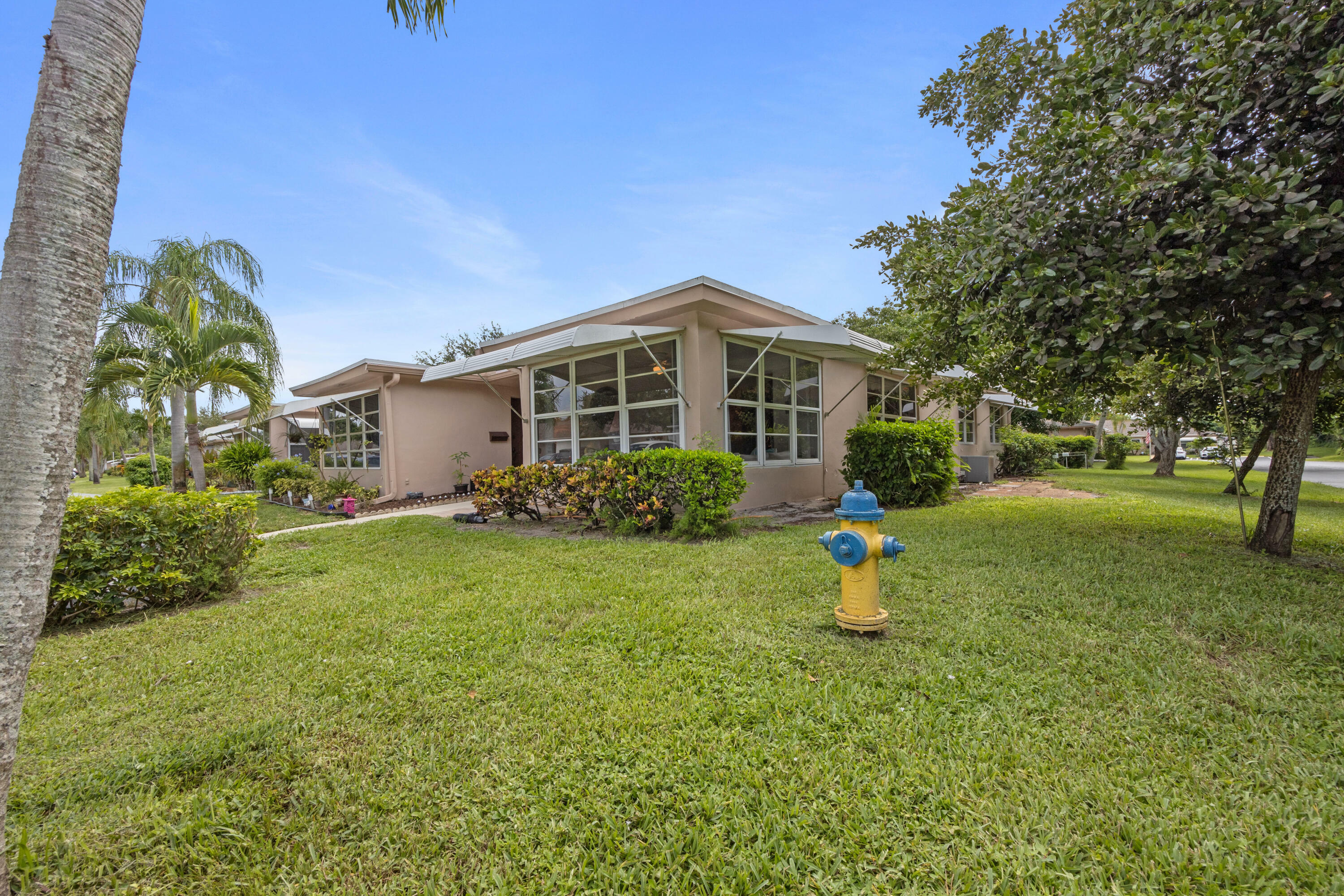 Property Photo:  1355 High Point Way SW D  FL 33445 