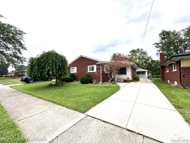 Property Photo: 8134 Lochdale Street MI 48127