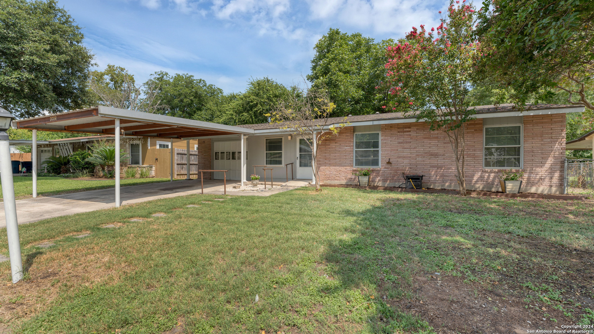 Property Photo:  5223 Redding Ln  TX 78219 