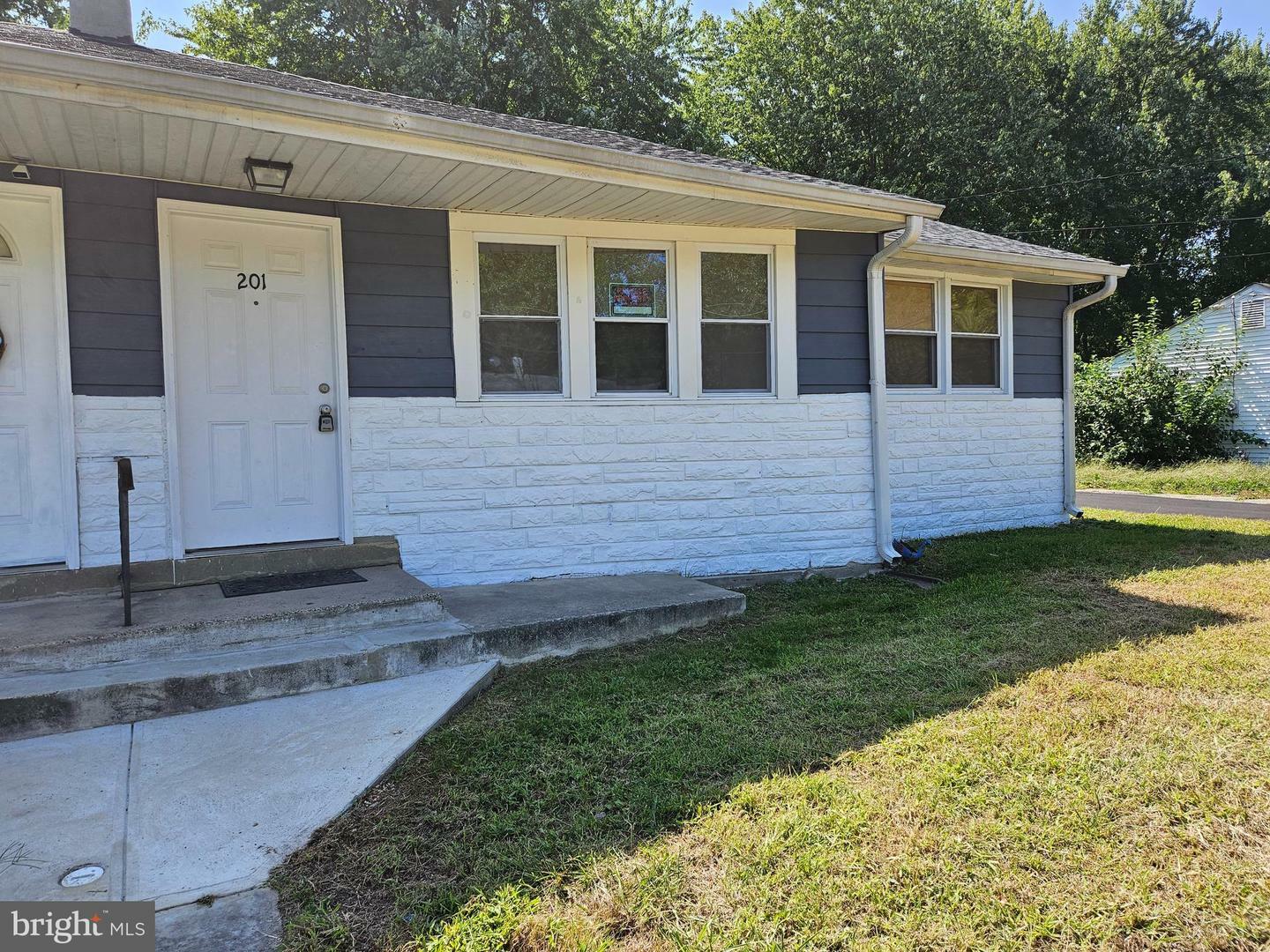 Property Photo: 201 Kinsley Road NJ 08068
