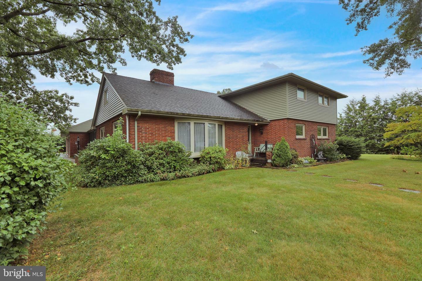 Property Photo:  114 Brubaker Road  PA 17543 