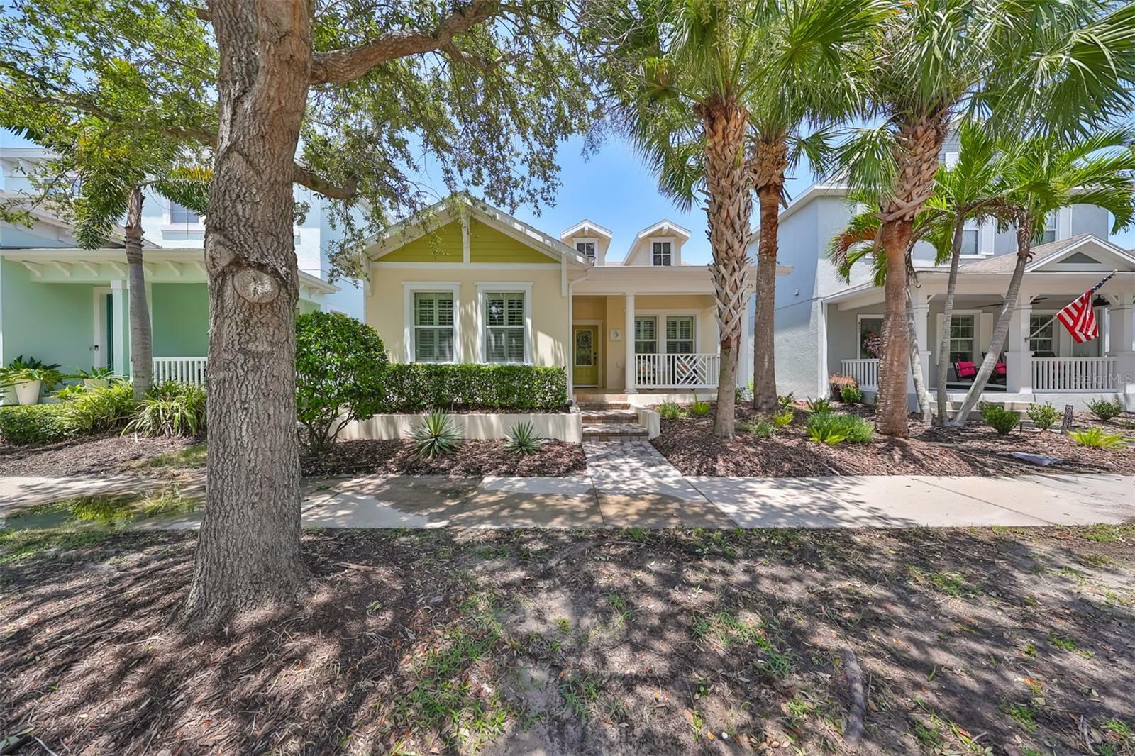 Property Photo:  425 Winterside Drive  FL 33572 