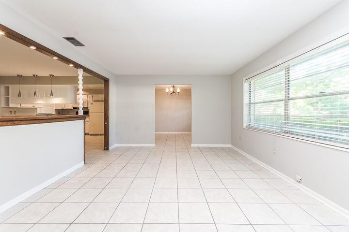 Property Photo: 2007 NW 56th Terrace FL 32605