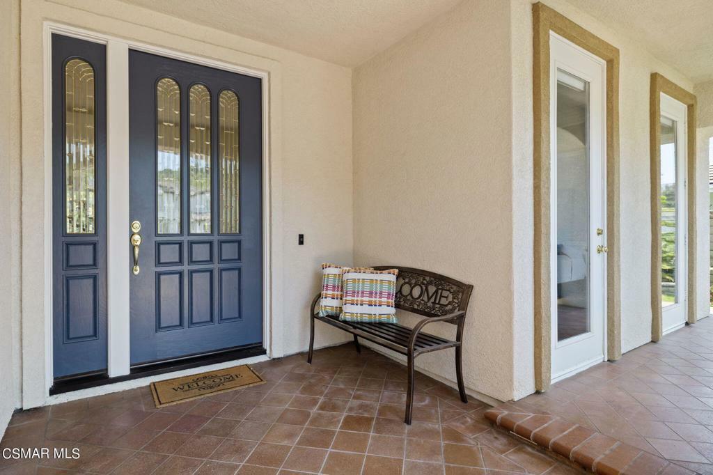 Property Photo:  4579 Via Del Rancho  CA 91320 