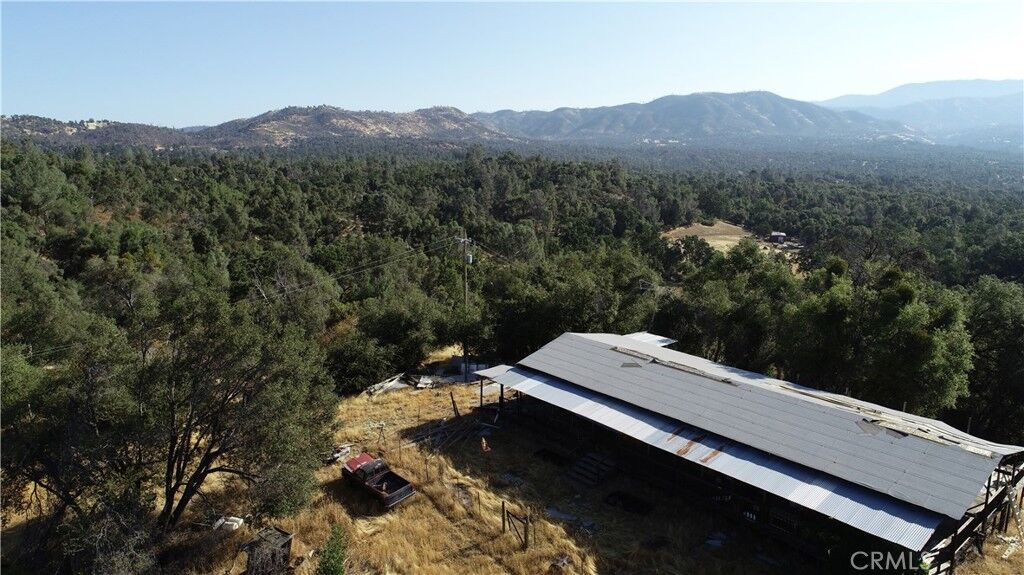 Property Photo:  5504 Schafer Road  CA 95338 