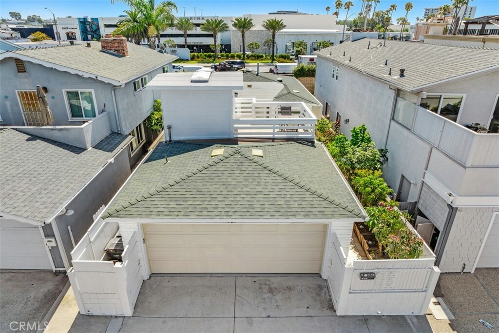 Property Photo:  612 Clubhouse Avenue  CA 92663 