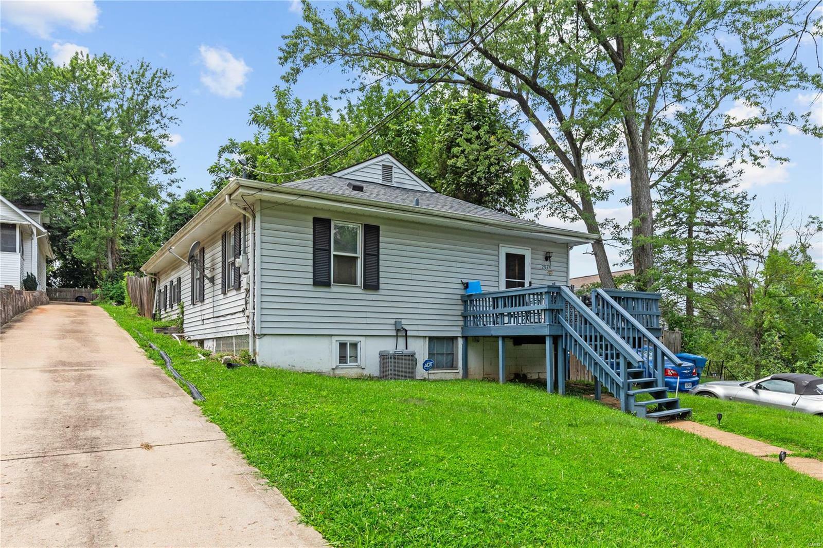 Property Photo:  2929 Alger Avenue  MO 63121 