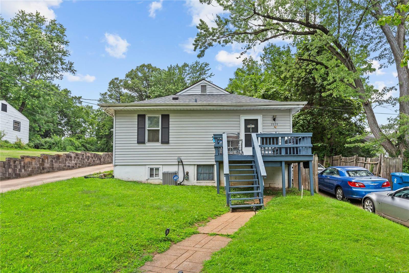 Property Photo:  2929 Alger Avenue  MO 63121 