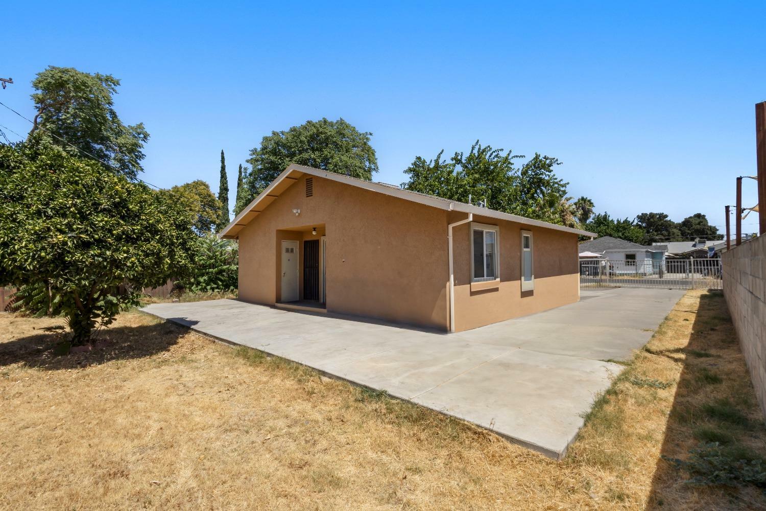 Property Photo:  1949 Sunset Avenue  CA 95205 