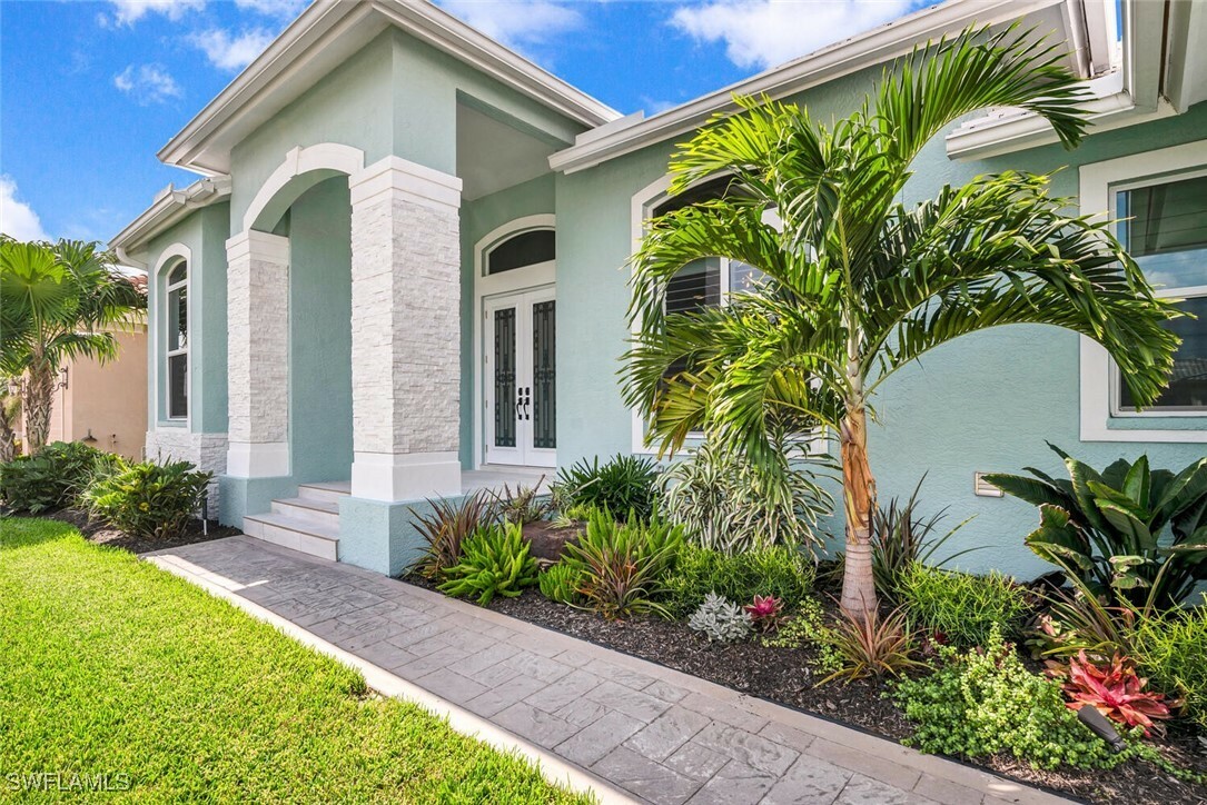 Property Photo:  1185 Shenandoah Court  FL 34145 