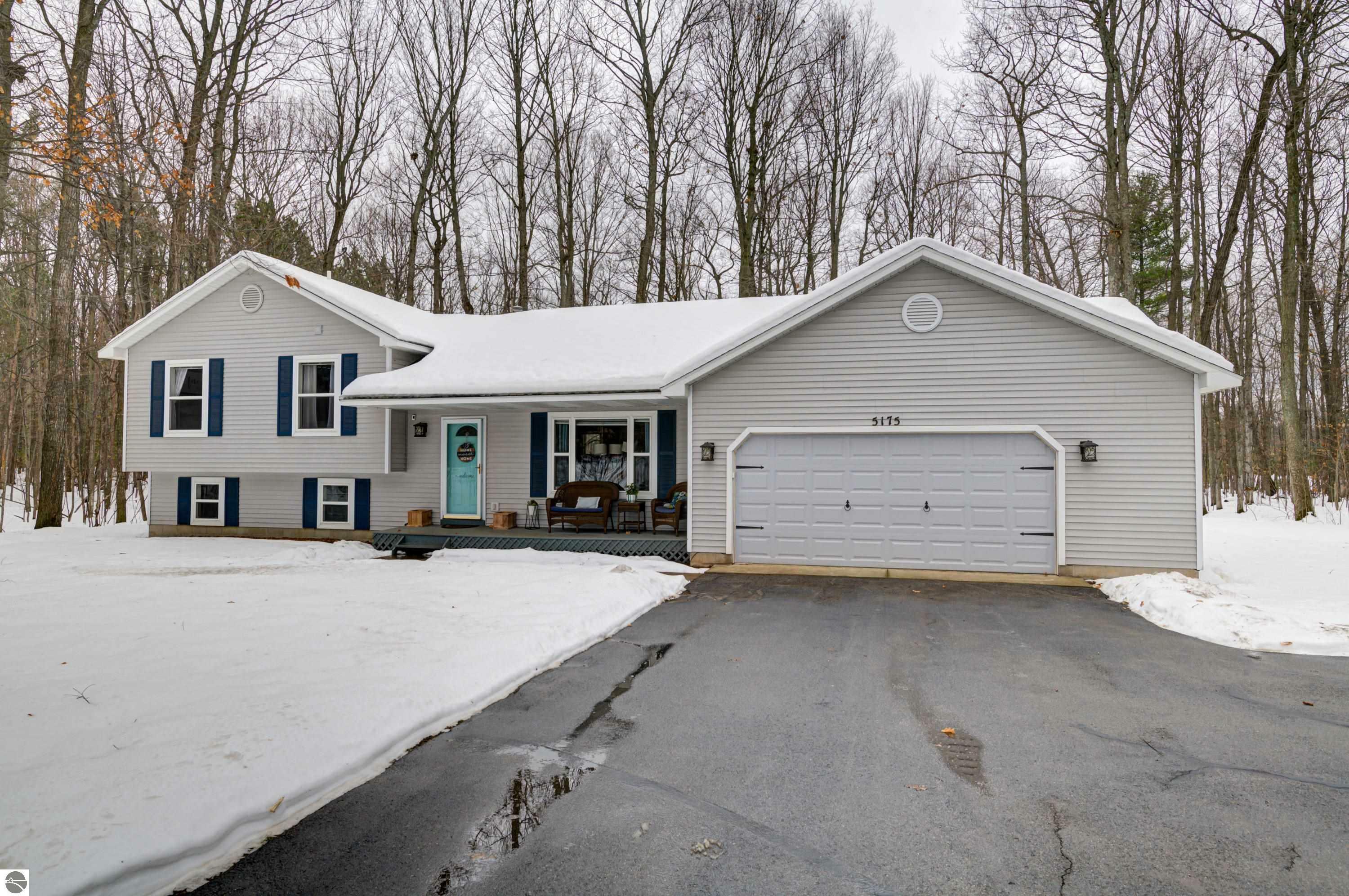 5175 Marks Lane  Traverse City MI 49684-8331 photo