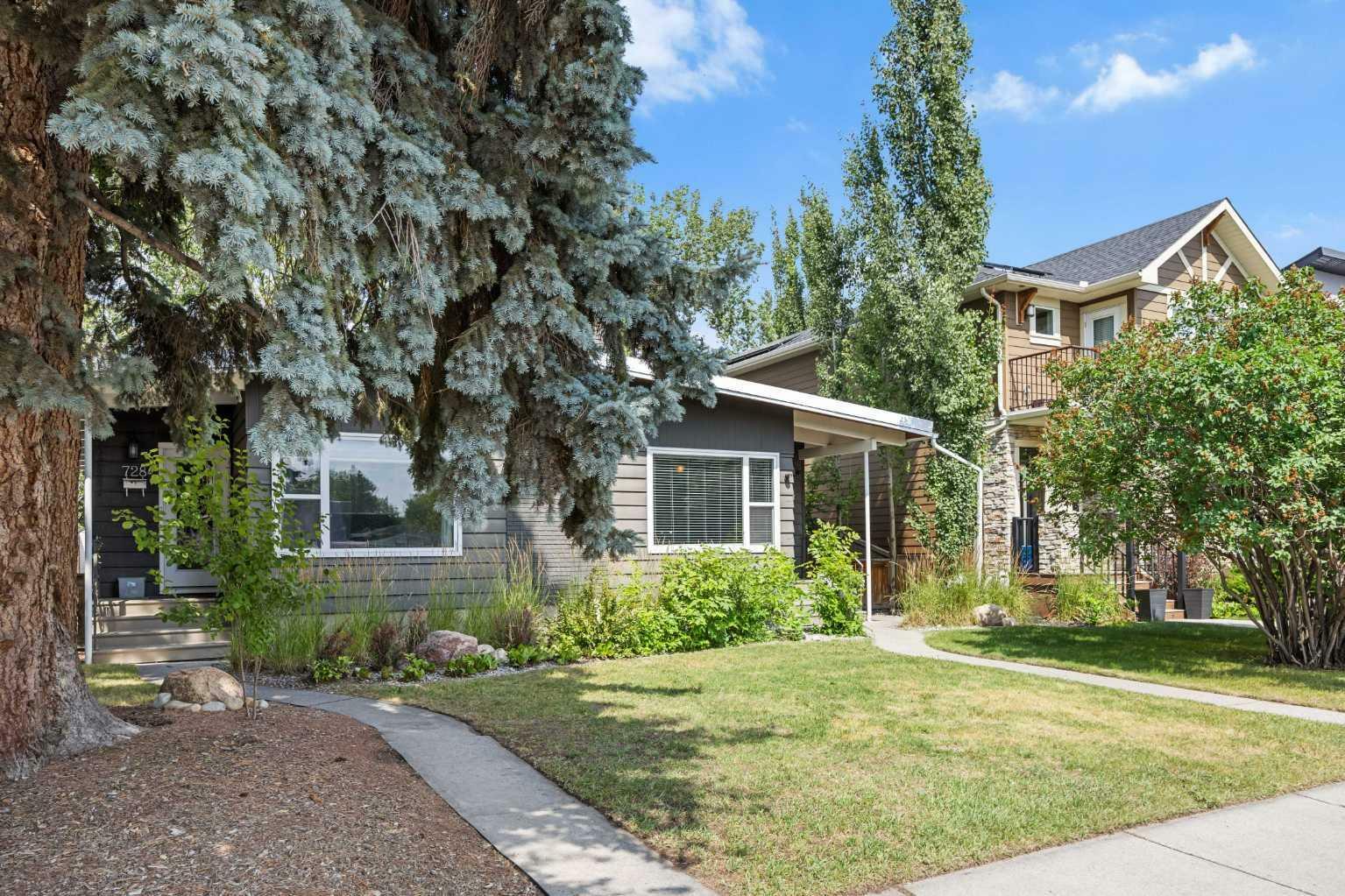 Property Photo:  728 &Amp 728A 54 Avenue SW  AB T2V 0E1 