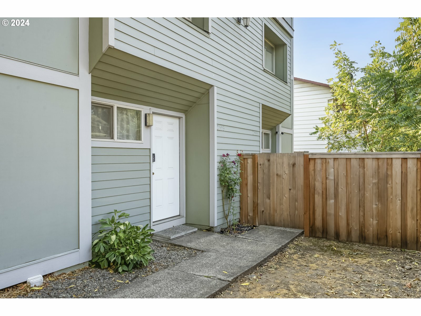 Property Photo:  2553 SE 119th Ave 15  OR 97266 