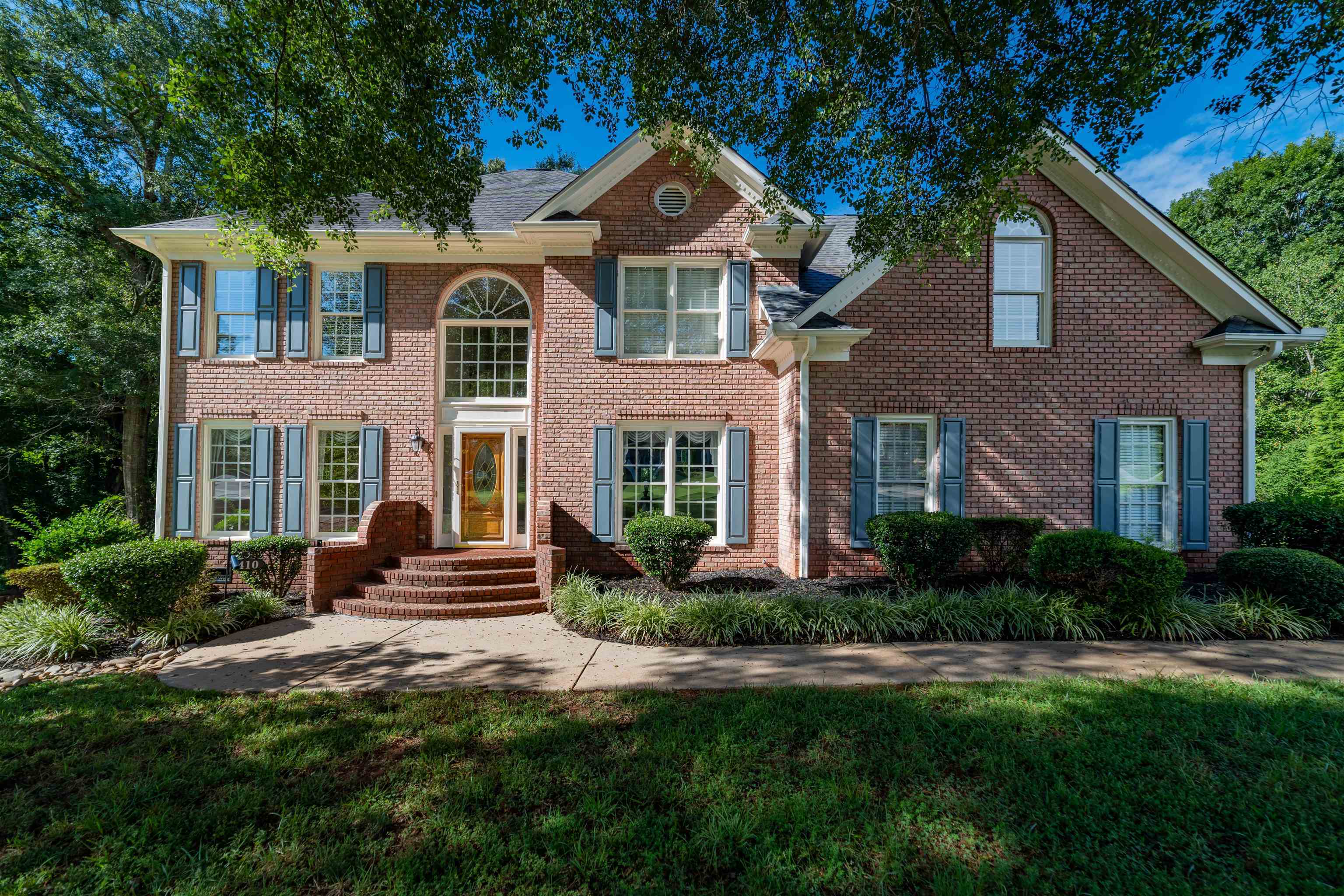 Property Photo:  410 Meathward Circle  SC 29369 