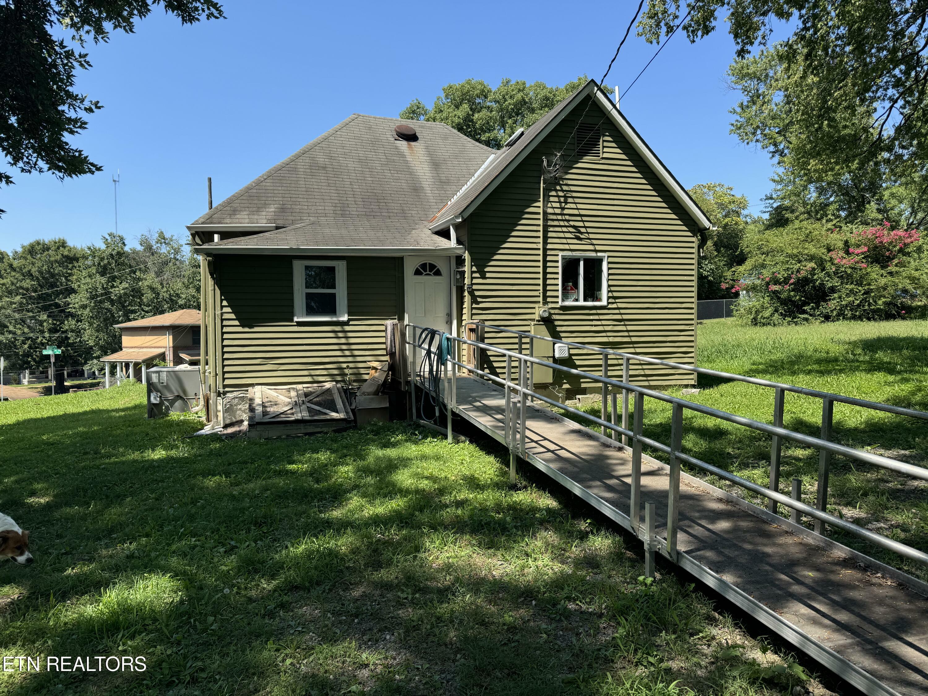 Property Photo:  1514 Jourolman Ave  TN 37921 