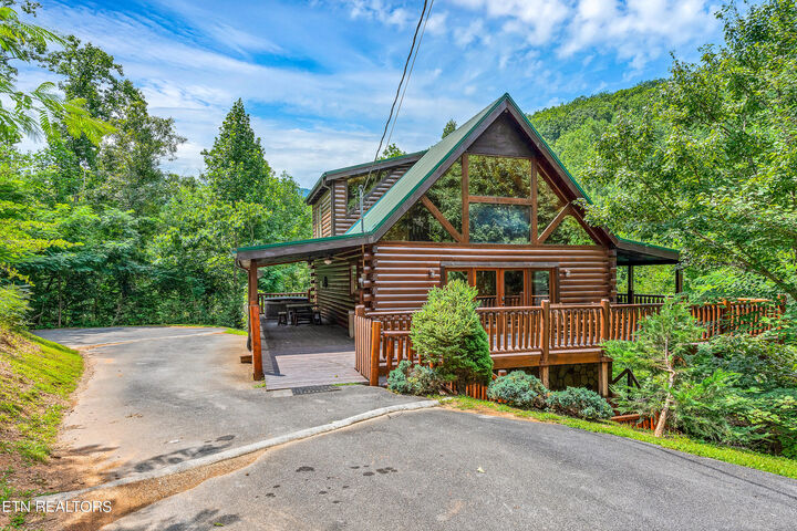 1615 Mountain Dreams Way  Sevierville TN 37862 photo