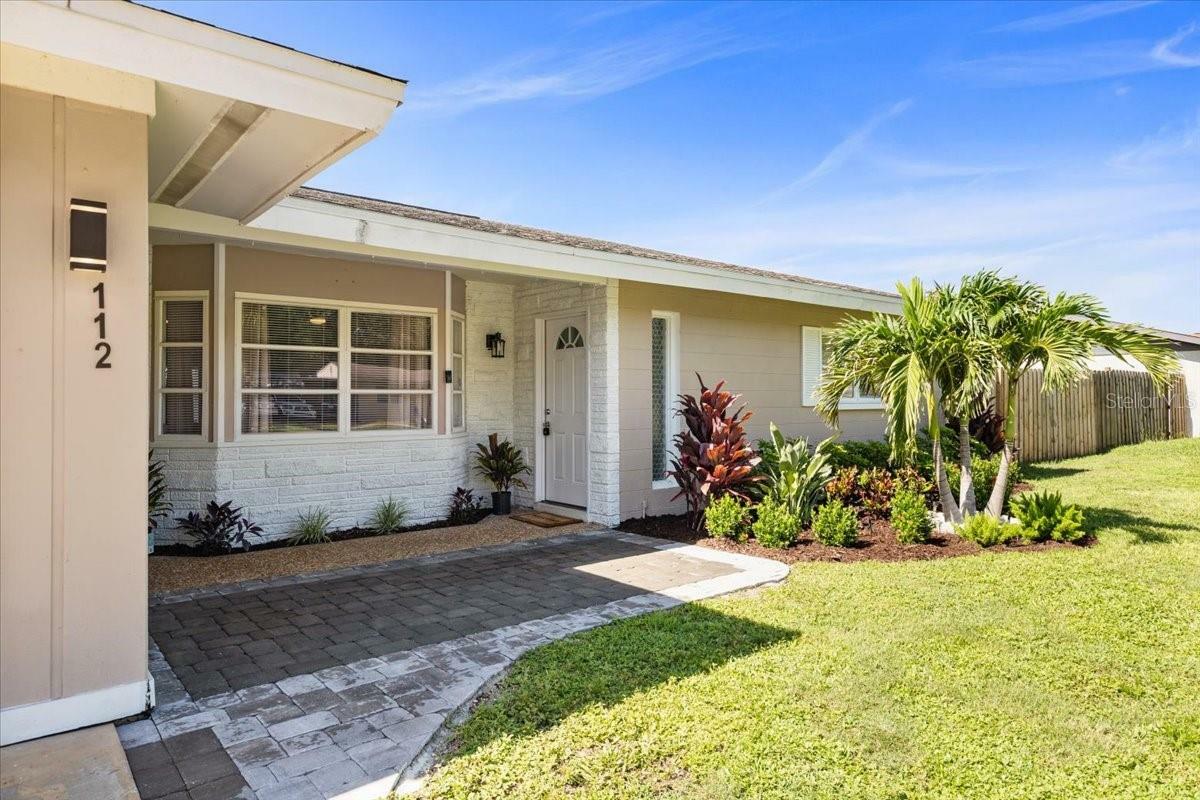 Property Photo:  112 66th Avenue Drive W  FL 34207 