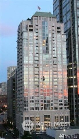 Property Photo: 819 Virginia Street 2908 WA 98101