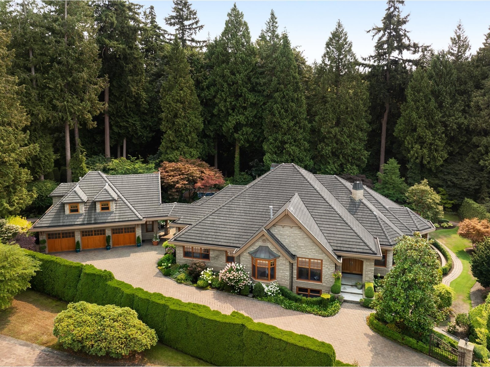 Property Photo: 3122 136 BC V4P 3C8