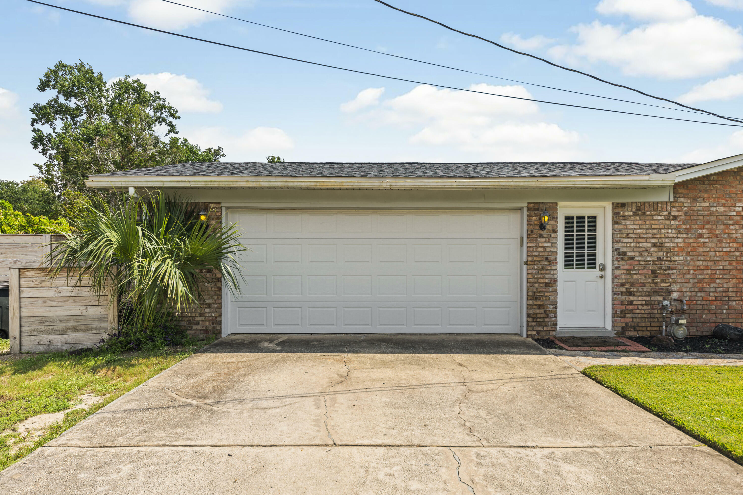 Property Photo:  145 Brewer Circle  FL 32569 