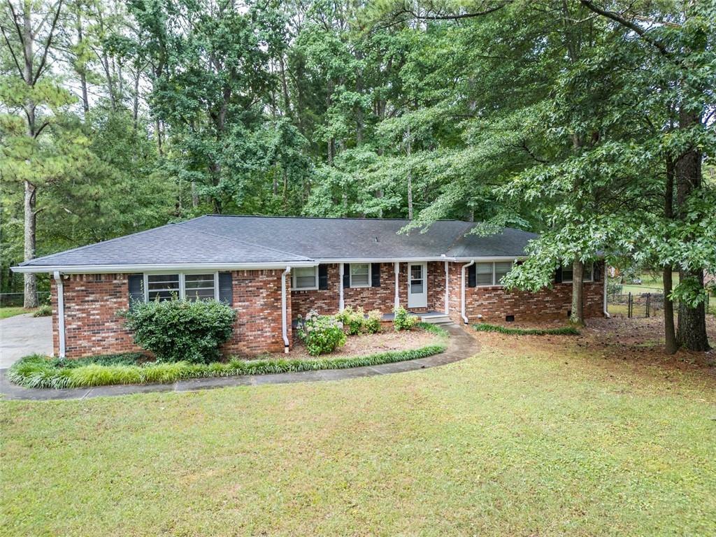 Property Photo:  876 Swan Lake Road  GA 30281 