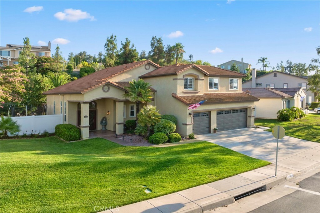 Property Photo: 41101 Promenade Chardonnay CA 92591