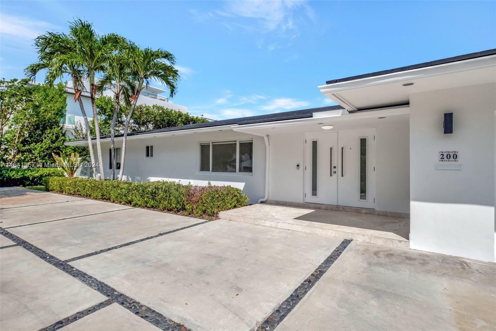 Property Photo:  200 Harbor Dr  FL 33149 